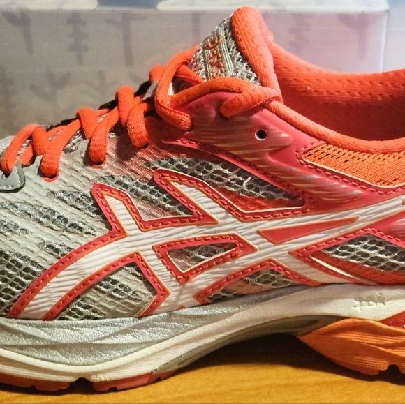 Asics - Picture 2 of 4